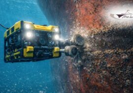 ROV hull cleaning